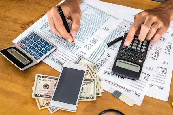 Steuerkonzept Formular Taschenrechner Stift Dollar Und Telefon — Stockfoto