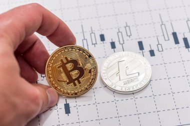 bitcoin grafik üzerinde. cryptocurrency ticaret kavramı