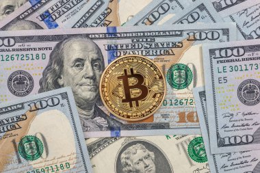 Altın bitcoin Doları banknot ile. yakın çekim