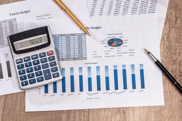 Business Chart Calculator Pen — Stock Photo, Image