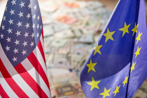 Oss Dollarn Och Euron Flaggor Förenta Staterna Och Europeiska Unionen — Stockfoto