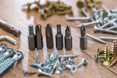 farklı bit ve ahşap arka plan üzerindeki.