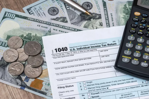 Tax Form Dollar Bills Coin Calculator Pen — Stockfoto