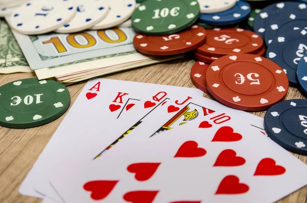 Fichas Cartões Para Poker Com Dinheiro — Fotografia de Stock