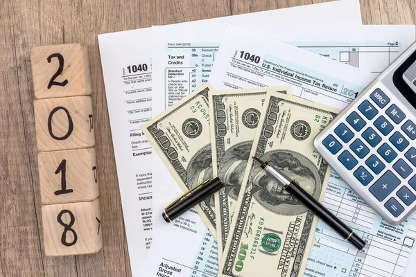 Tempo Para Pagamento Impostos Conceito Fiscal Formulário 1040 — Fotografia de Stock