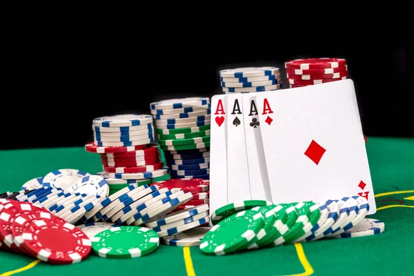 Iskambil Casino Poker Fişleri Yeşil — Stok fotoğraf