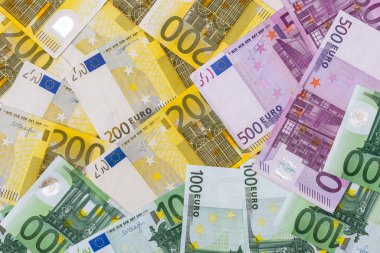 Arkaplan olarak renkli euro banknotları, kapat