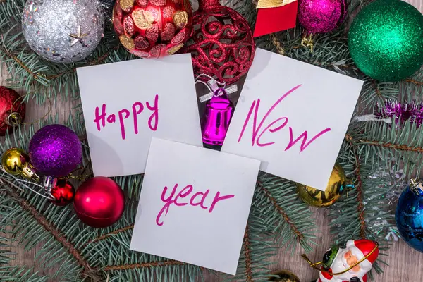 Texto Feliz Año Nuevo Con Árbol Juguete Escritorio — Foto de Stock