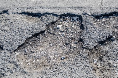 arkaplan olarak asfalt çatlağı