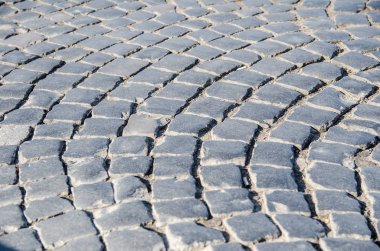 Arka plan olarak kaldırımlı cadde