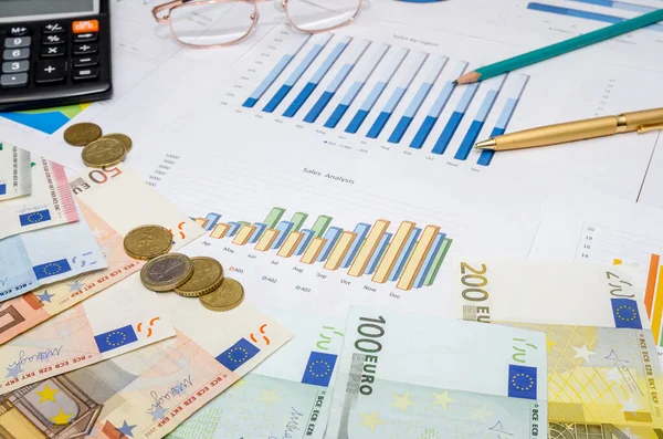 Finansiella Begrepp Med Euron Räkningar Kalkylator Graf Och Penna — Stockfoto