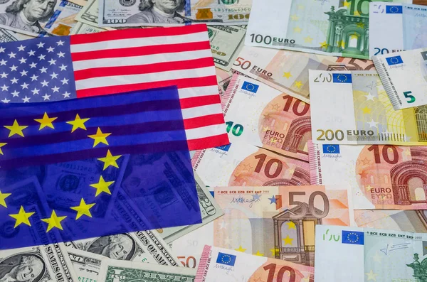 Flagga Europa Och Dollar Sedlar — Stockfoto