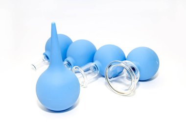 Beyaz bir arka plan işlemleri için kolon ampul