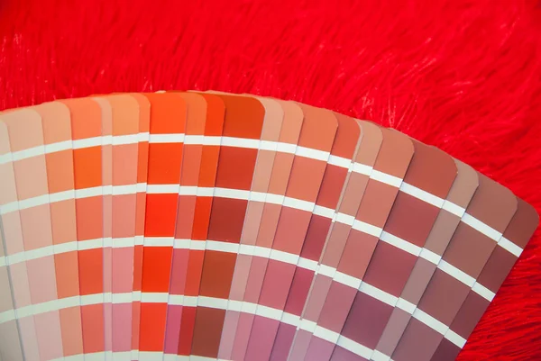 Aperto Rosso Pantone Campione Colori Catalogo — Foto Stock