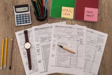 Masada saat olan 1040 vergi formu.