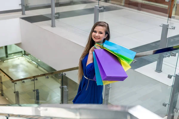 Donna Con Sacchetti Carta Hanno Fatto Shopping — Foto Stock