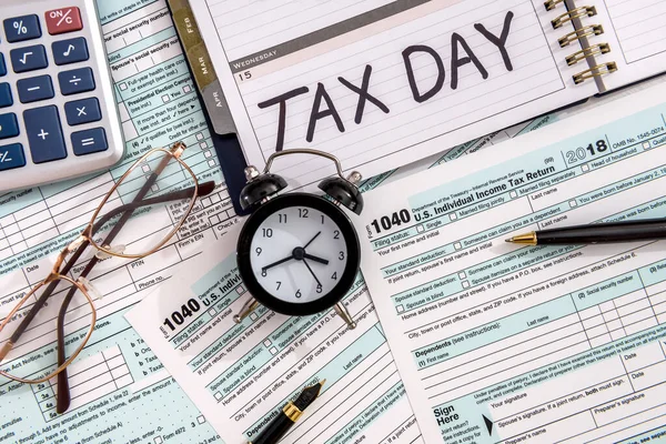 1040 Form Notepad Tax Day Concept — Stock Photo, Image
