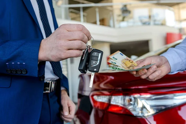 Customer Giving Euro Dealer Dealer Giving Keys — Stock Photo, Image