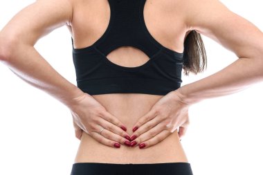 Kadın eli acılı sırtında, bembeyaz.