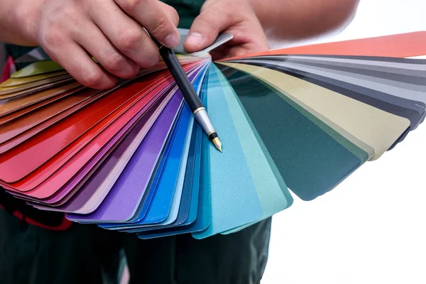 Malerhände Mit Farbmuster Großaufnahme — Stockfoto