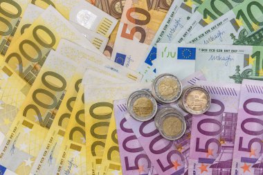 Renkli banknotlardaki Euro sent paralar kapanıyor