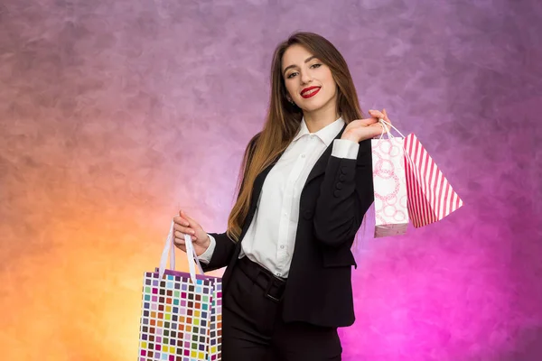 Lycklig Kvinna Med Presentpåsar Leende Shopping Koncept Svart Fredag — Stockfoto