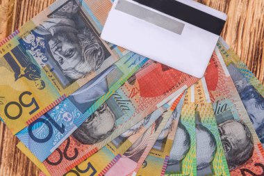 Masada Avustralya doları olan kredi kartı.