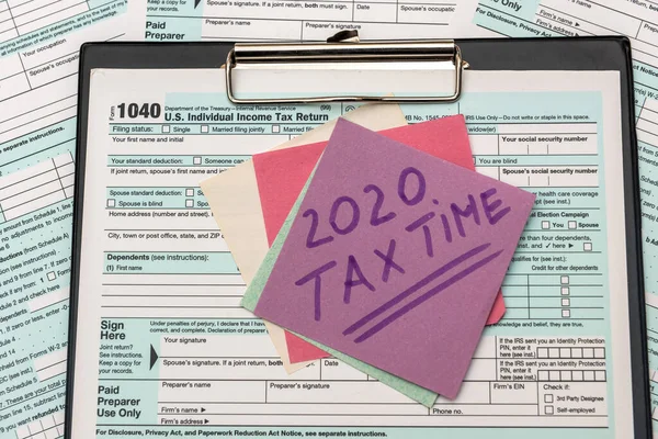 2020 Tax Company Autocollants Colorés Avec Rappel 1040 Formulaire Impôt — Photo