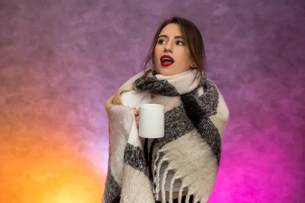 Mujer Enferma Con Taza Caliente Cuadros Calientes Concepto Enfermedad Medicina — Foto de Stock