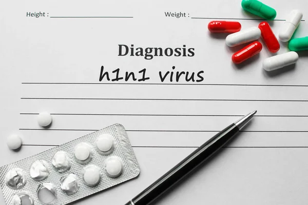 Vírus H1N1 na lista de diagnósticos, conceito médico — Fotografia de Stock