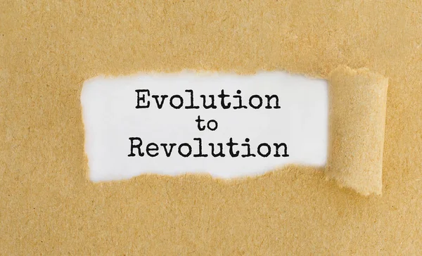 Szöveg Evolution Forradalom Mögött Megjelenő Szakadt Barna Papír — Stock Fotó