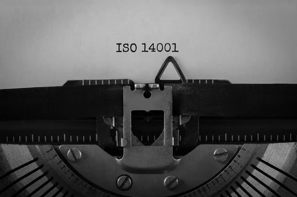 Tekst Iso 14001 Wpisany Maszynie Pisania Stylu Retro — Zdjęcie stockowe