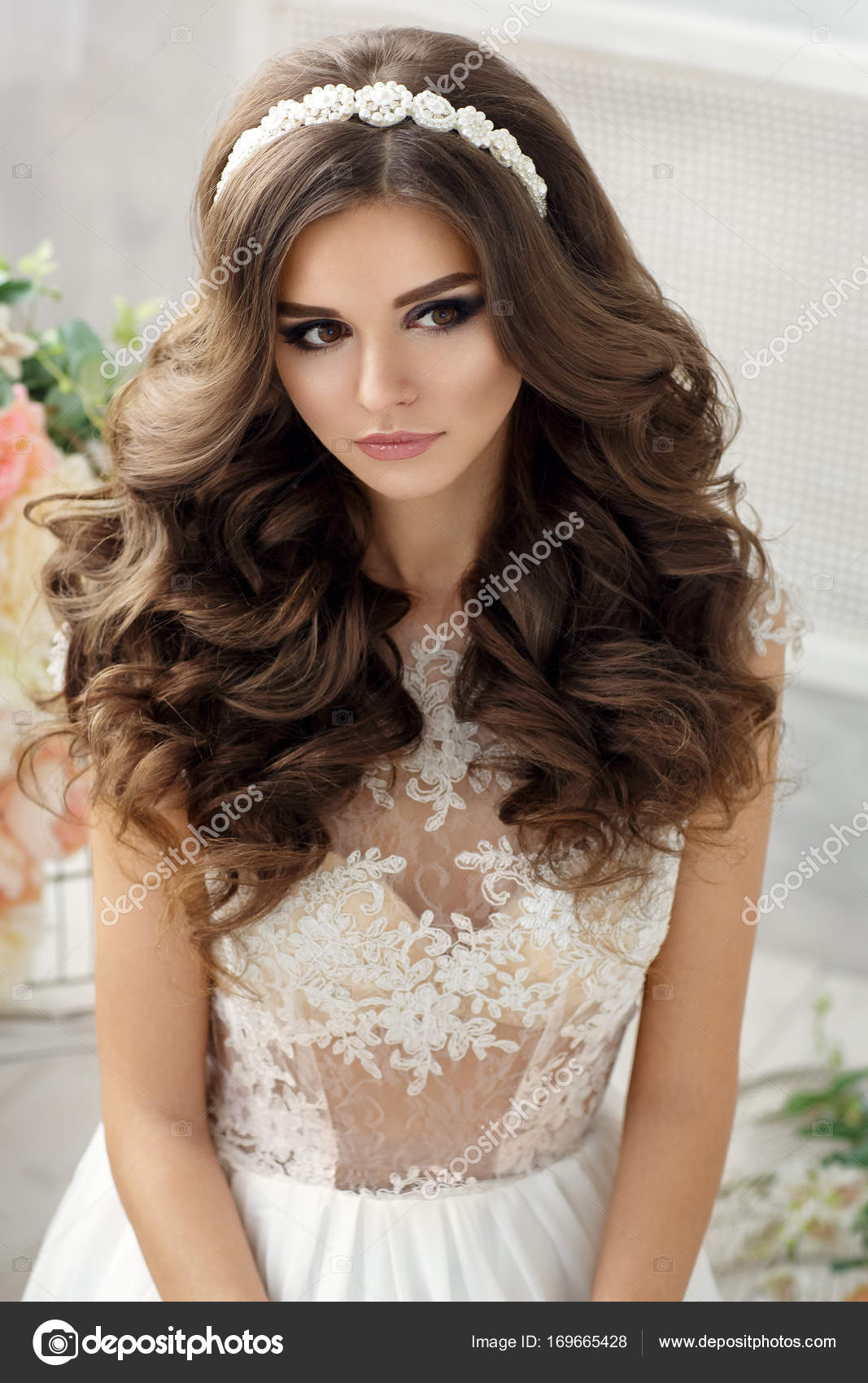  Curly  hairstyles  for white  women  Woman with curly  hair  