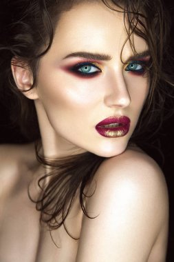Kadın portre ile muhteşem makyaj