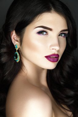 Muhteşem makyaj güzel kadınla