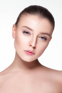 Sağlıklı ciltli bir kadın