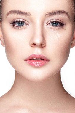 taze çıplak kız makyaj