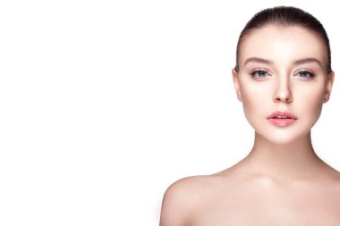 Sağlıklı ciltli bir kadın