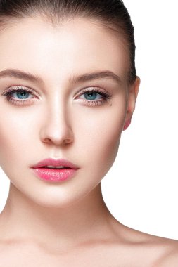 Sağlıklı ciltli bir kadın