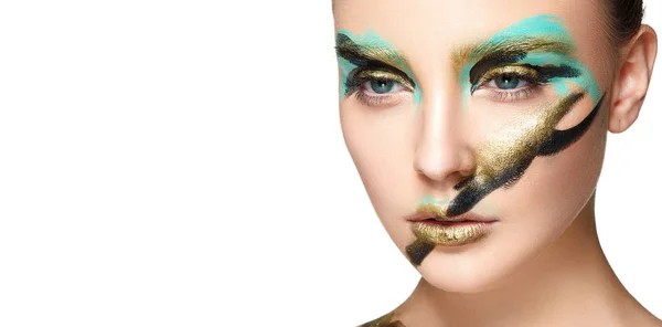 Donna con pittura colorata sul viso — Foto Stock