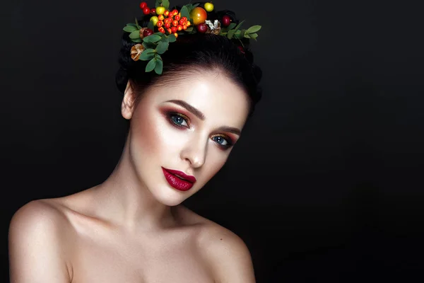 Portret Van Jonge Brunette Model Met Modieuze Red Lips Make — Stockfoto