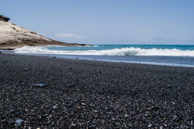 Siyah kum volkanik beach Tenerife, Kanarya Adaları, İspanya deniz manzaralı