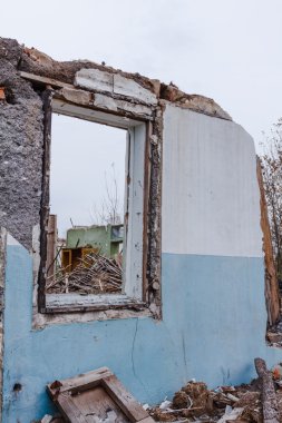 kırık cam pencere Harabeleri