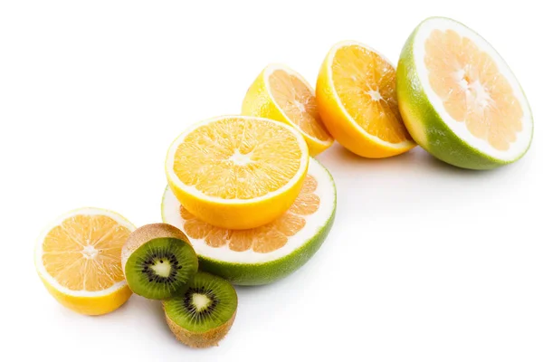 Alimento saludable fruta cítricos rebanada naranja, limón sobre blanco — Foto de Stock