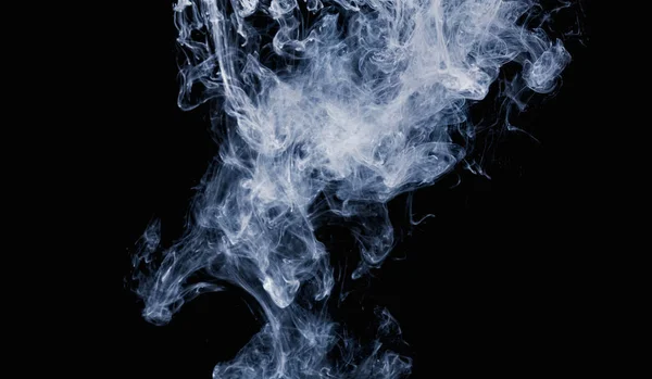 Abstraktní vzor bílý kouř na černém pozadí. Vlny mlhy a mraky. — Stock fotografie