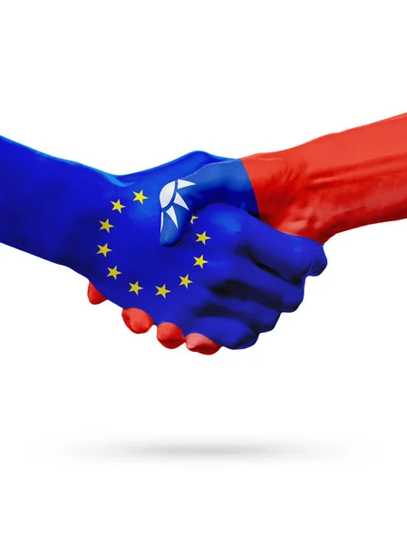 Vlaggen van de landen van de Europese Unie, Taiwan, partnerschap vriendschap handdruk concept. — Stockfoto