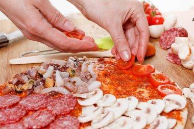 Yemek yemek. Şef Aşçı lezzetli pizza