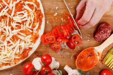 Yemek yemek. Şef Aşçı lezzetli pizza