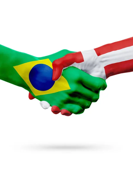 Flaggen Brasilien, Dänemark Länder, Partnerschaft Freundschaft Handschlag Konzept. — Stockfoto