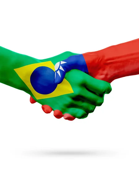 Flaggen Brasilien, taiwanesische Länder, Partnerschaft Freundschaft Handschlag Konzept. — Stockfoto